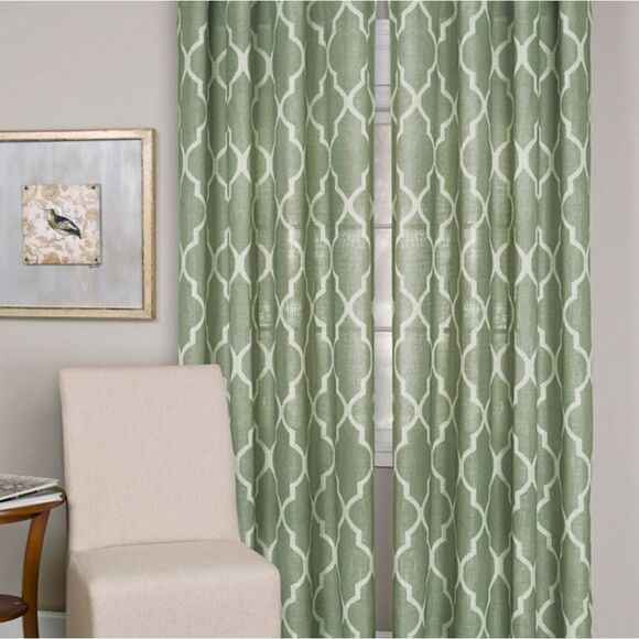 Two linen curtains - Picture 1 of 6